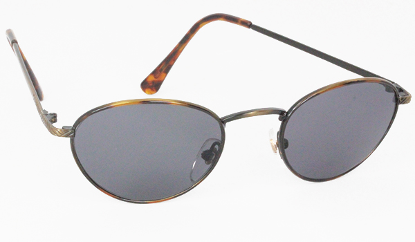 : Ovalen moderne zonnebril met grijs-zwart glas 